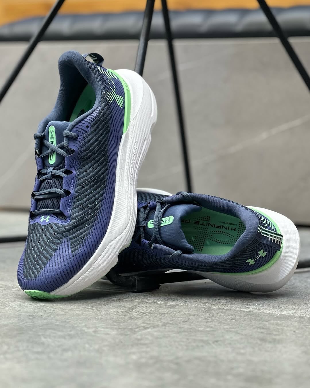 Under Armour Infinite sneakers. - Image 3