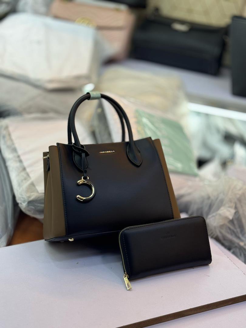 women's handbag. - Image 3