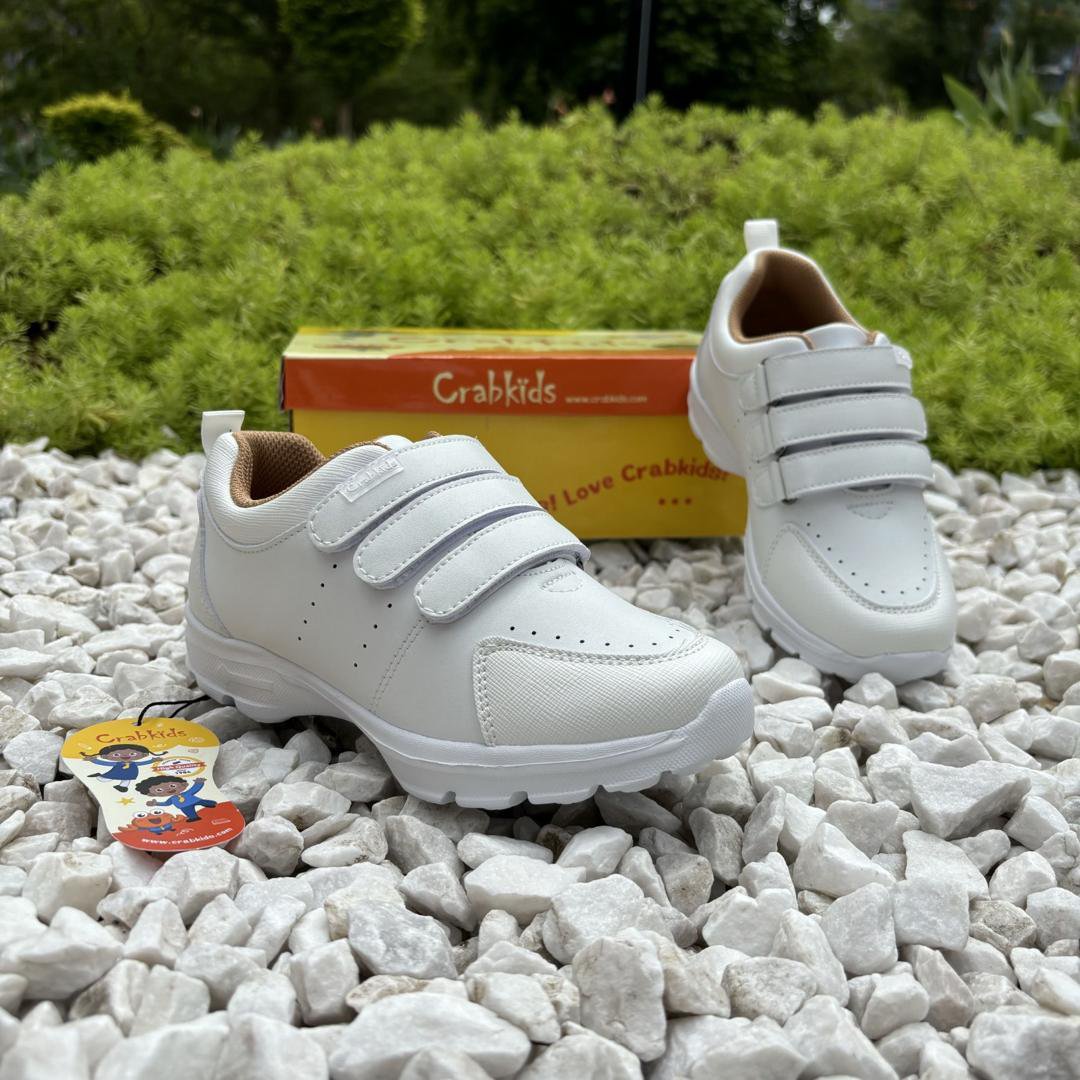 casual sneakers - Image 3
