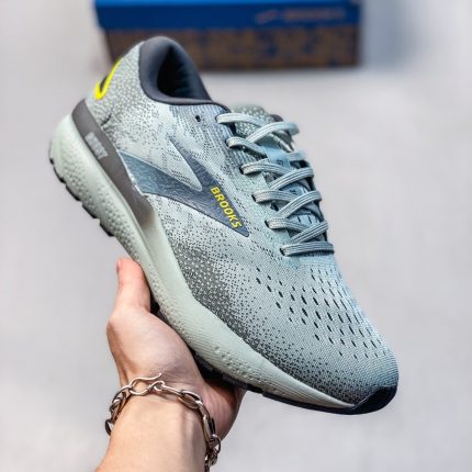 Brooks Ghost 16