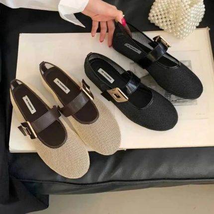 Mary Jane flat